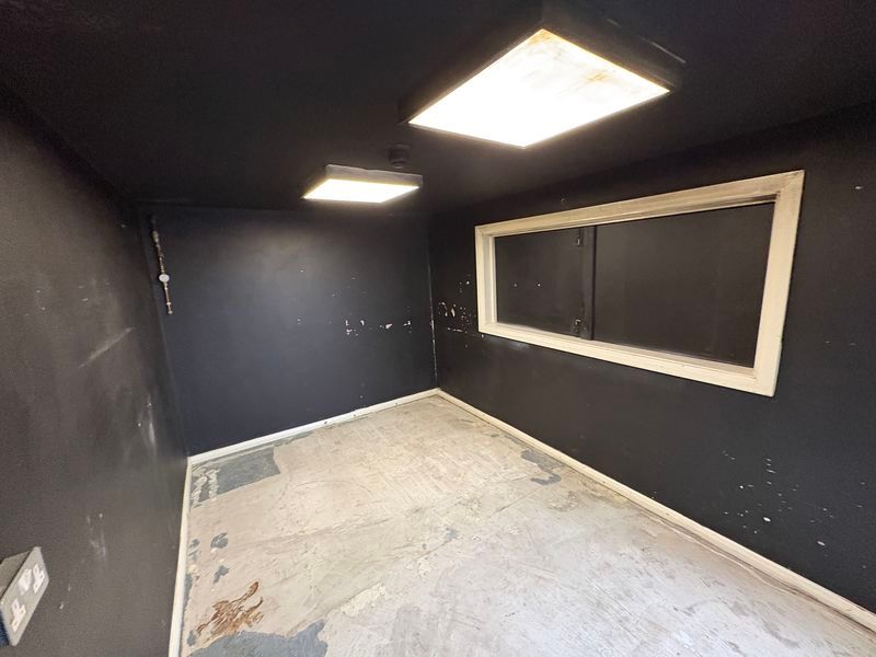 Property photo 3 of 10 Photo 10