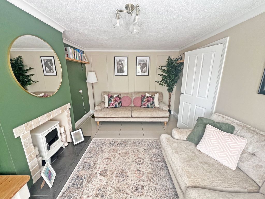 Property photo 3 of 24