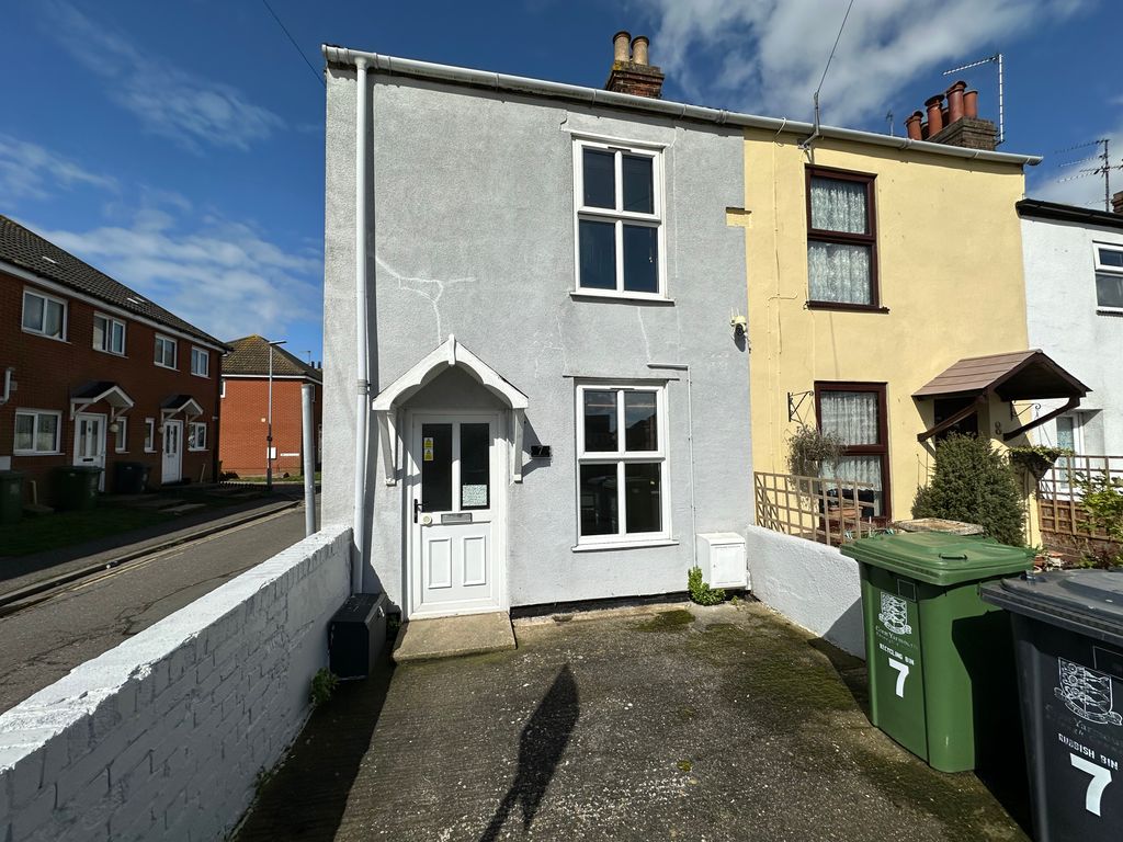 Property photo 1 of 8 Front