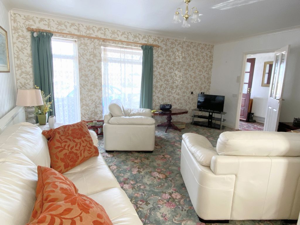 Property photo 3 of 10 Gallery
