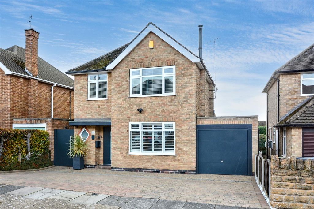 Property photo 1 of 30