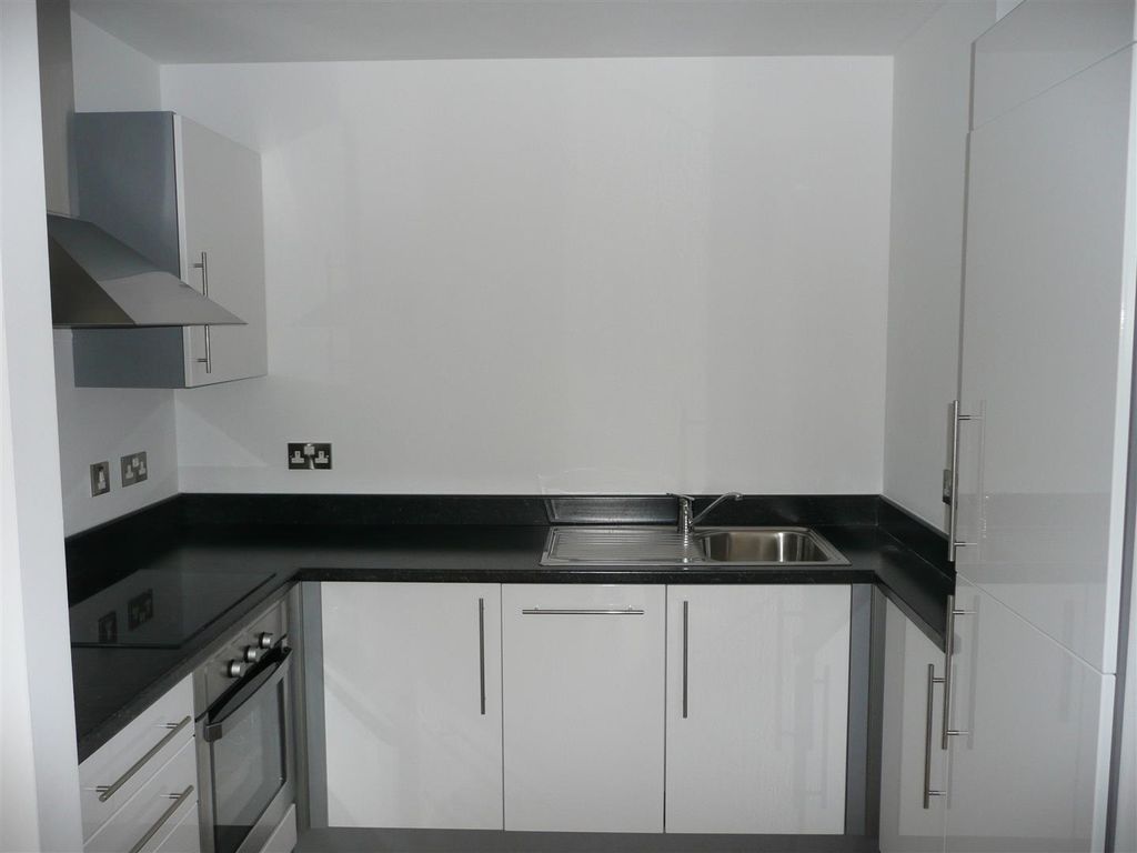 Property photo 3 of 6