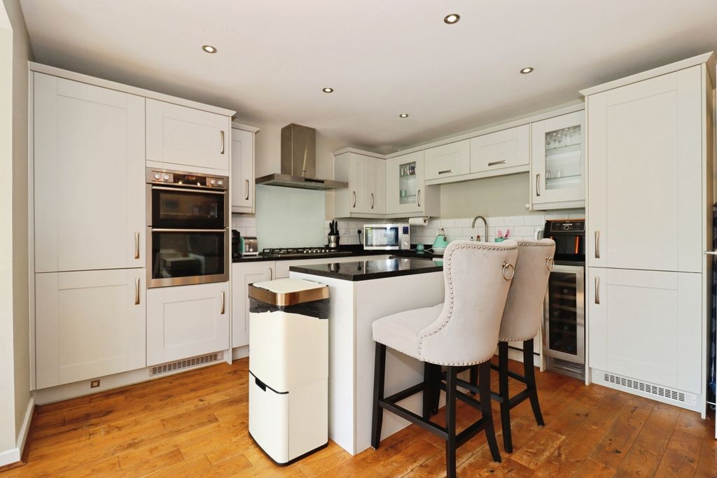 Property photo 2 of 20 Pbox-Img.Jpg
