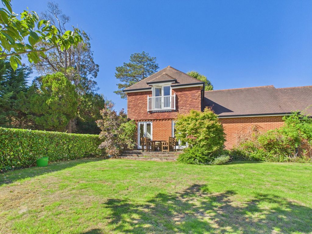 Property photo 2 of 22