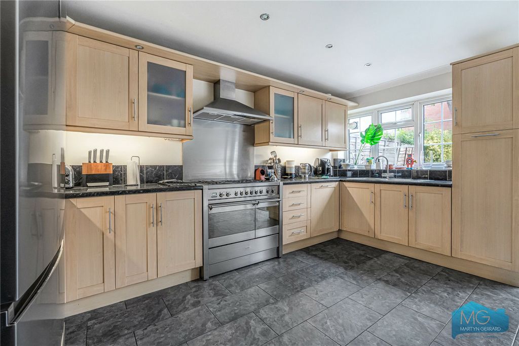 Property photo 2 of 26 Picture No. 04