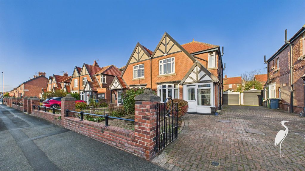 Property photo 2 of 26 Outside