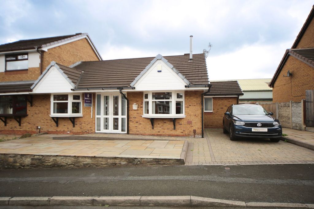 Property photo 1 of 13