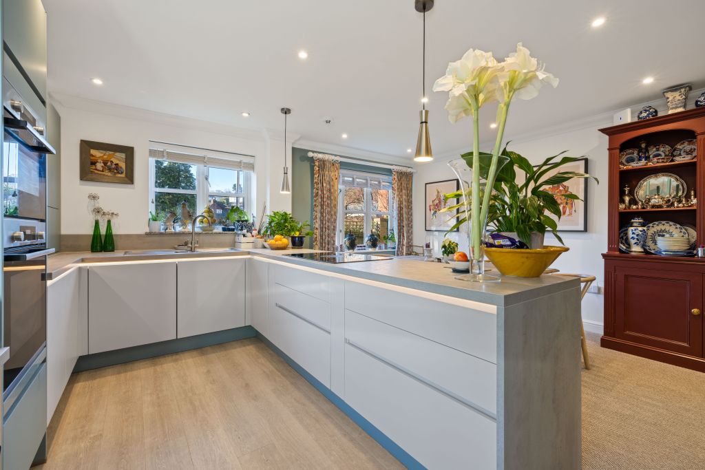 Property photo 2 of 18