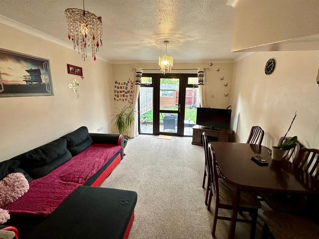 Property photo 3 of 9 Living Room