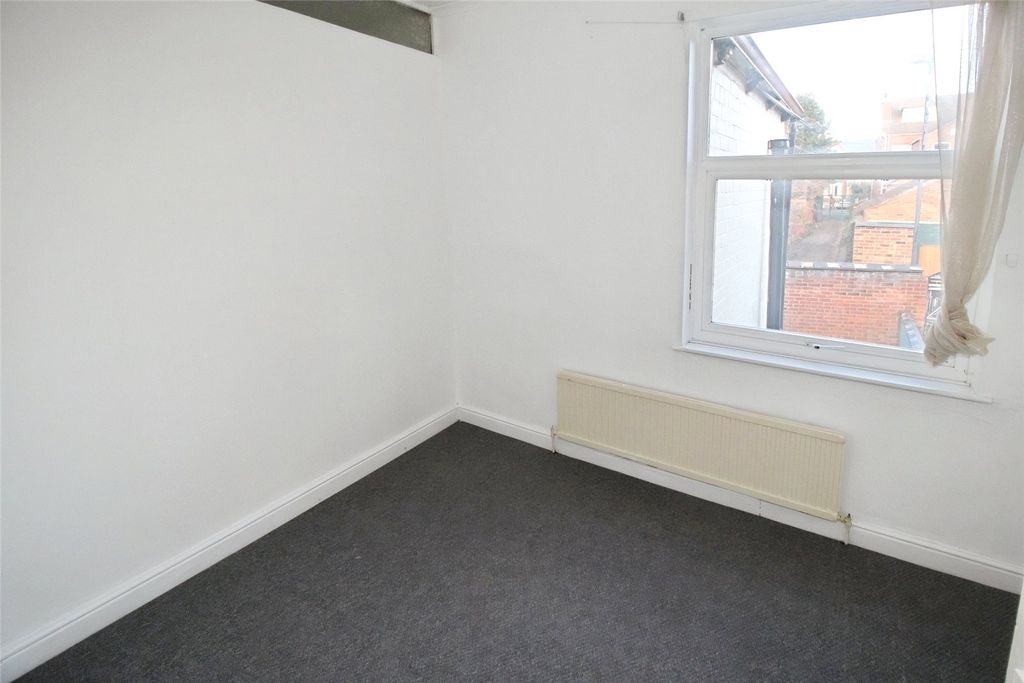 Property photo 3 of 8 Bedroom