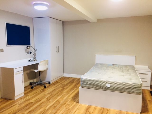 Property photo 2 of 5