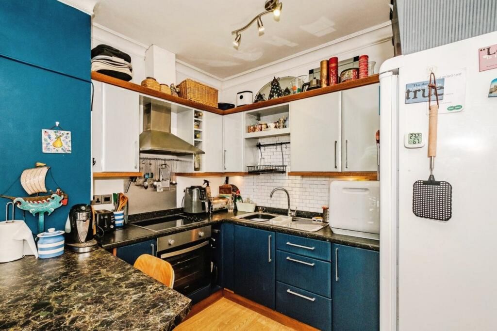 Property photo 3 of 7