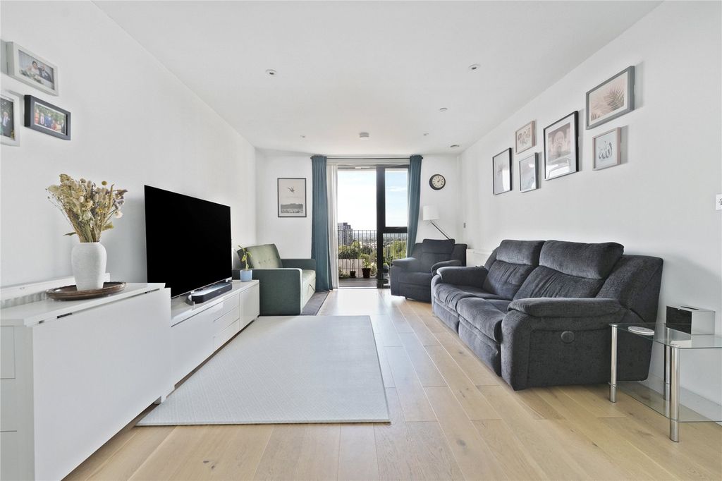 Property photo 2 of 11 Picture No. 12