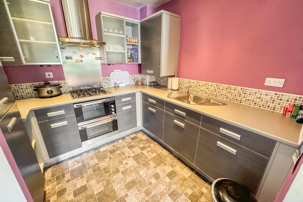 Property photo 3 of 11 3.Jpg