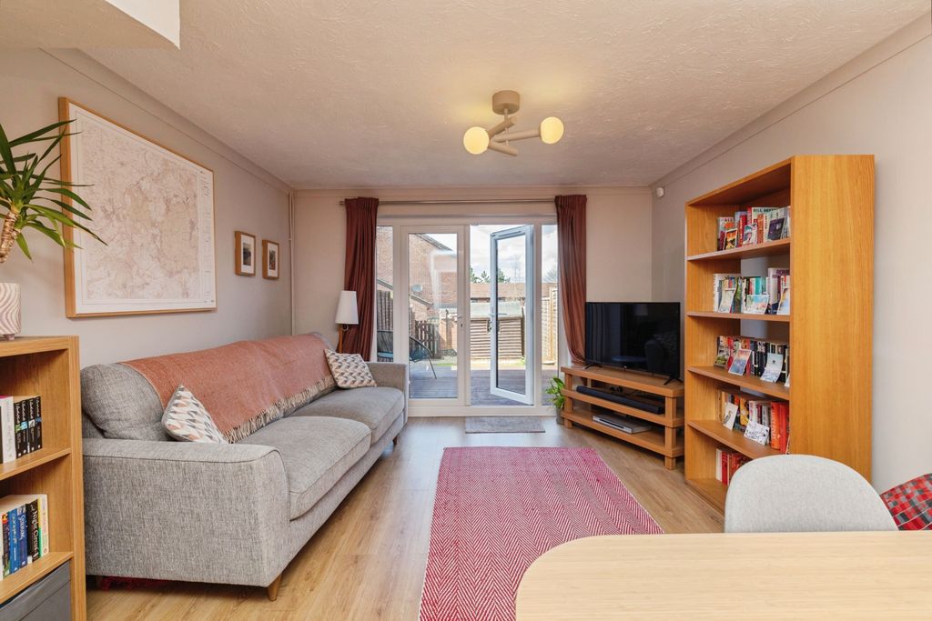 Property photo 2 of 18