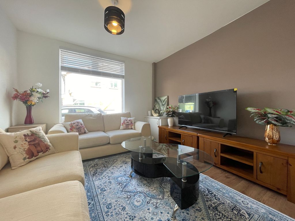 Property photo 3 of 12 Living Room