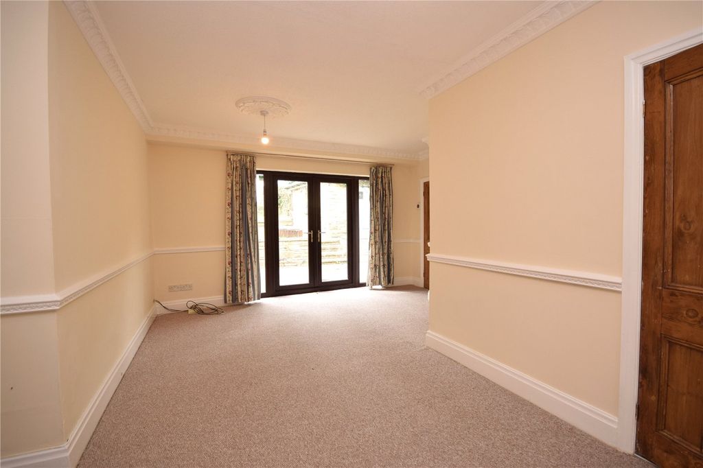 Property photo 3 of 16 Picture No. 06
