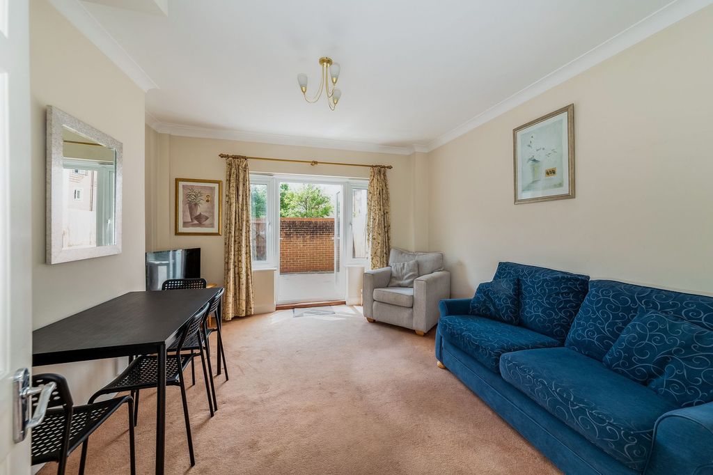 Property photo 2 of 19