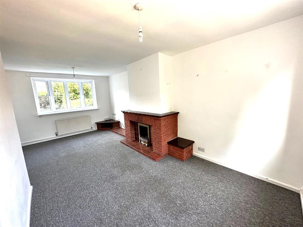 Property photo 2 of 12 8.Jpg