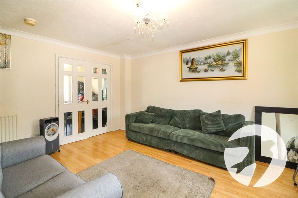 Property photo 3 of 11 Picture No. 10
