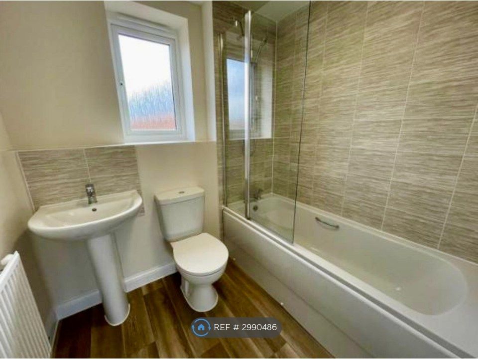 Property photo 2 of 3 Bathroom