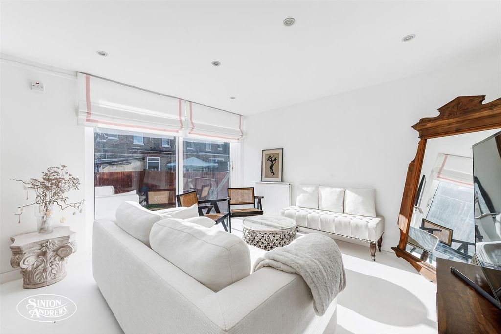 Property photo 3 of 14 69 Highview Road-4.Jpg