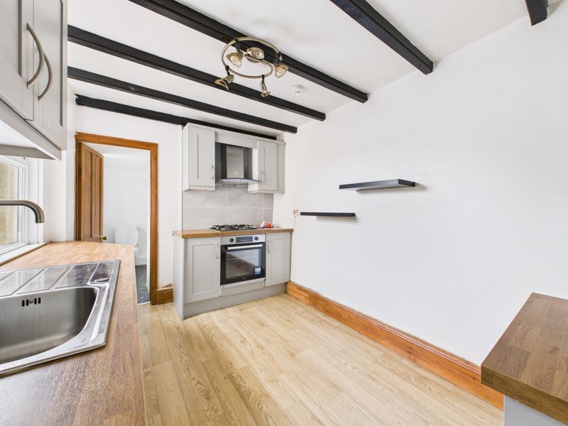 Property photo 2 of 10 Kitchen