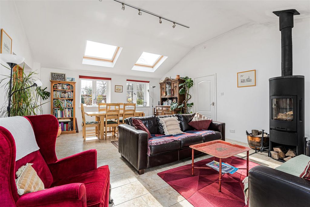 Property photo 2 of 34 10_76025.Jpg