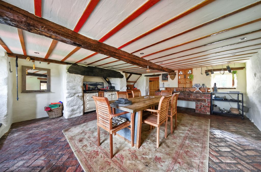 Property photo 3 of 40 1432867-12-69c57c...