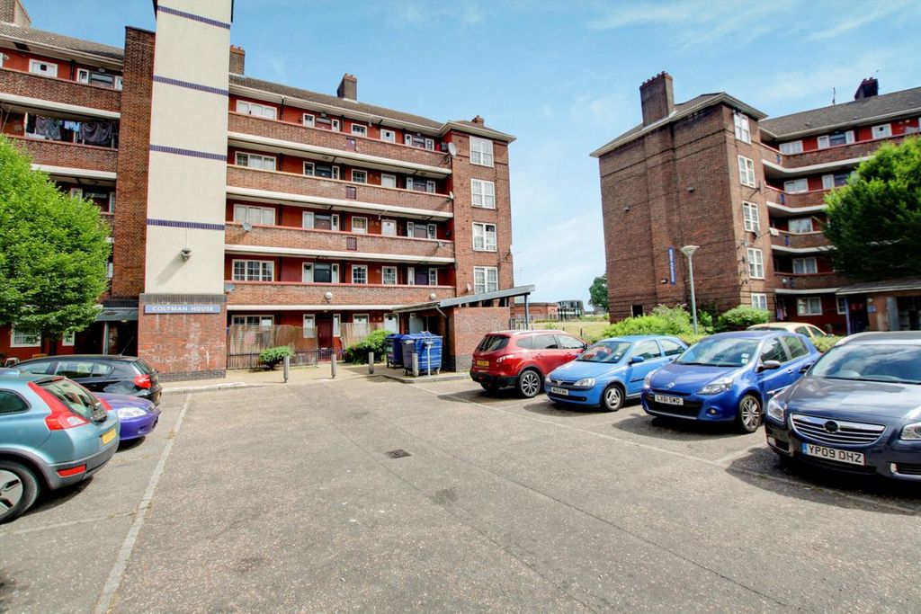 Property photo 1 of 2