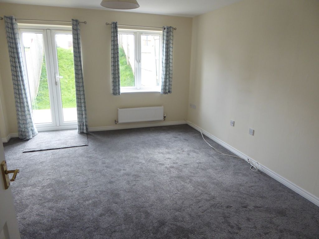 Property photo 3 of 5