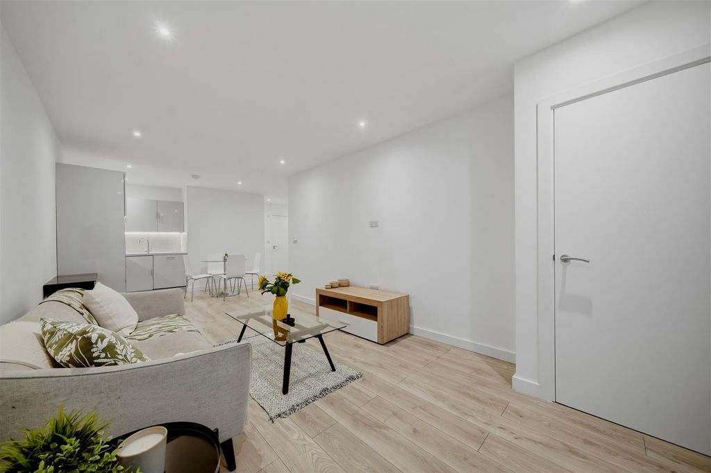 Property photo 1 of 18 9.Jpg