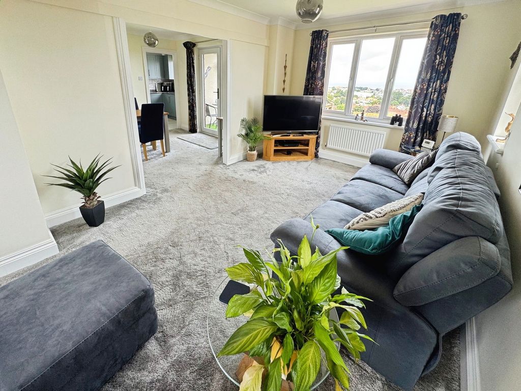 Property photo 2 of 49