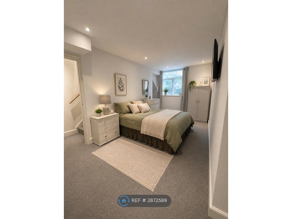 Property photo 1 of 3