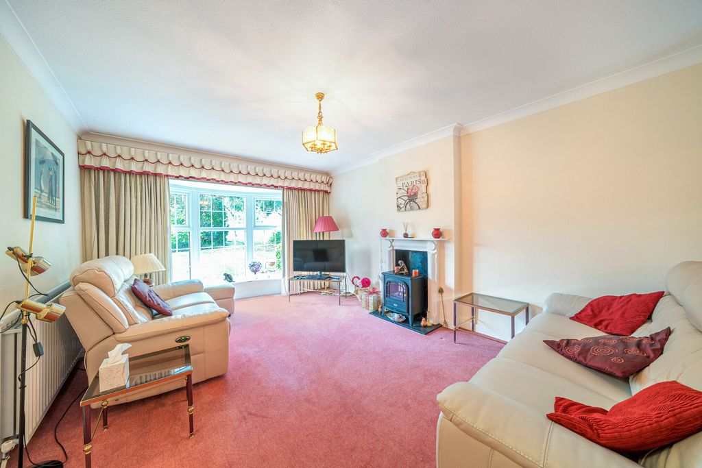 Property photo 2 of 20 1394804-1-694Bafb...