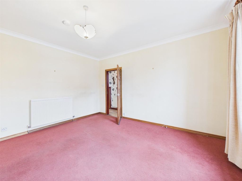 Property photo 3 of 21 Cam03924G0-Pr0206-Still002.Jpg