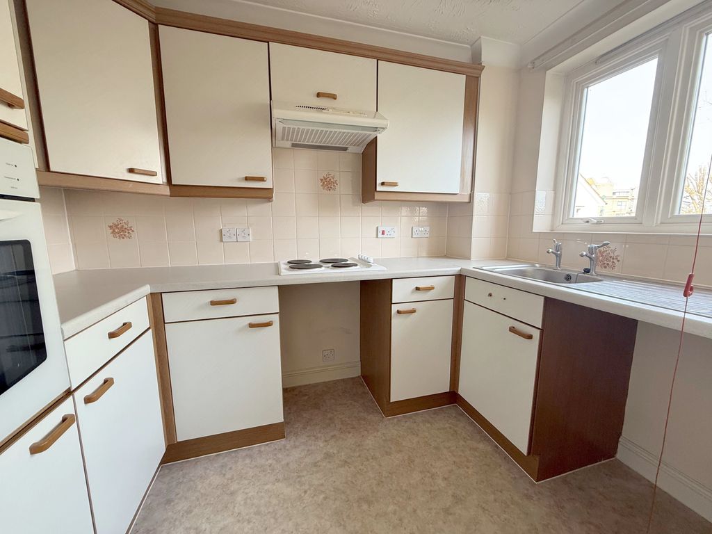 Property photo 2 of 13 Kitchen
