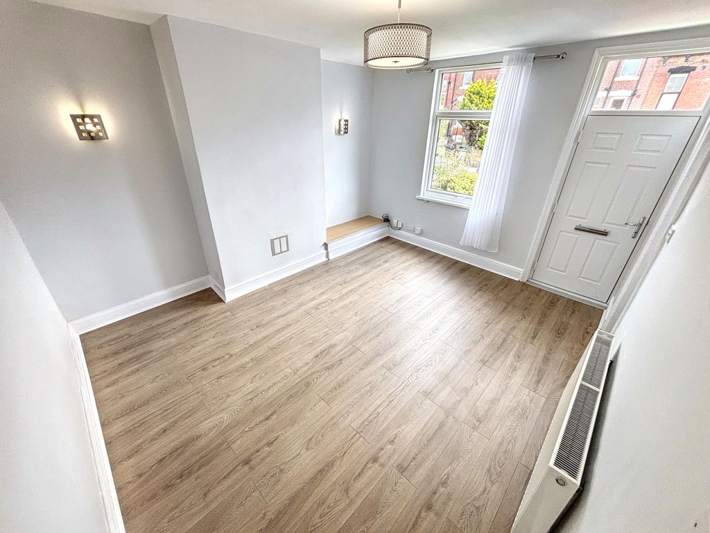 Property photo 2 of 11 Img_2135