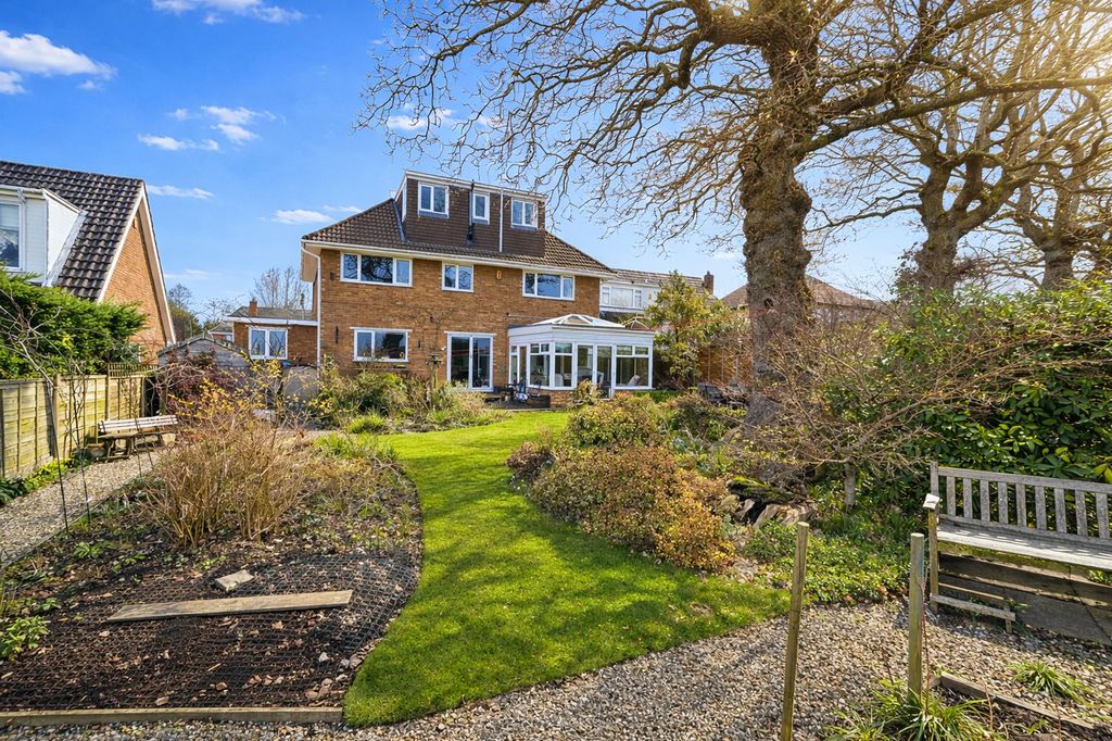 Property photo 3 of 39