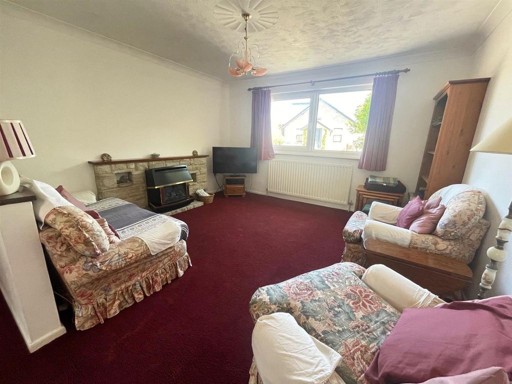 Property photo 3 of 15 4190 June Lounge.Jpg