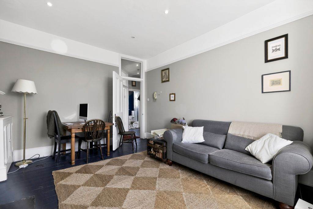 Property photo 2 of 11