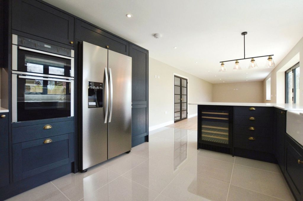 Property photo 2 of 20 Open Plan Living