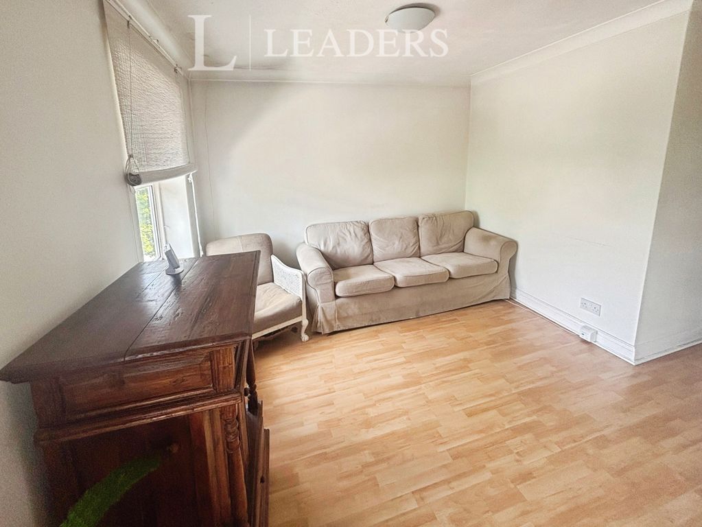 Property photo 3 of 6 Pbox-Img.Jpg