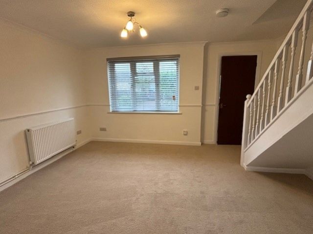 Property photo 2 of 11 63 Station Road Lounge 3