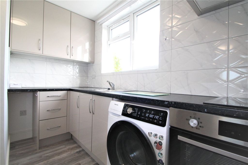 Property photo 2 of 7 Picture No. 01