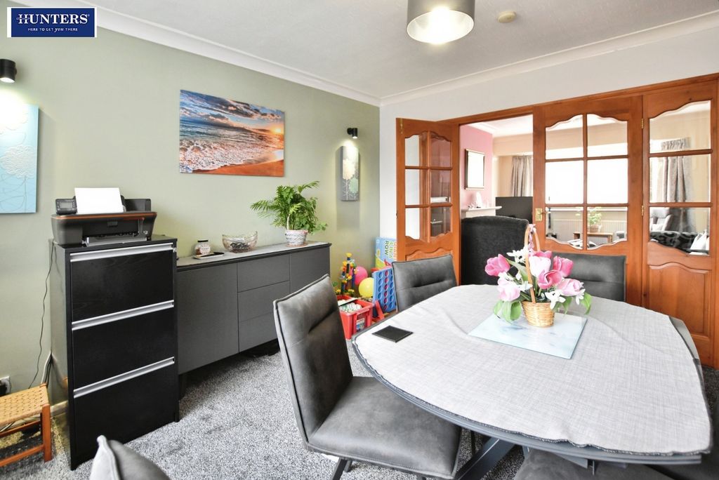 Property photo 3 of 18 Dining Room