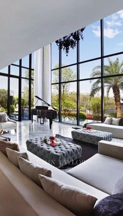 Property photo 2 of 31