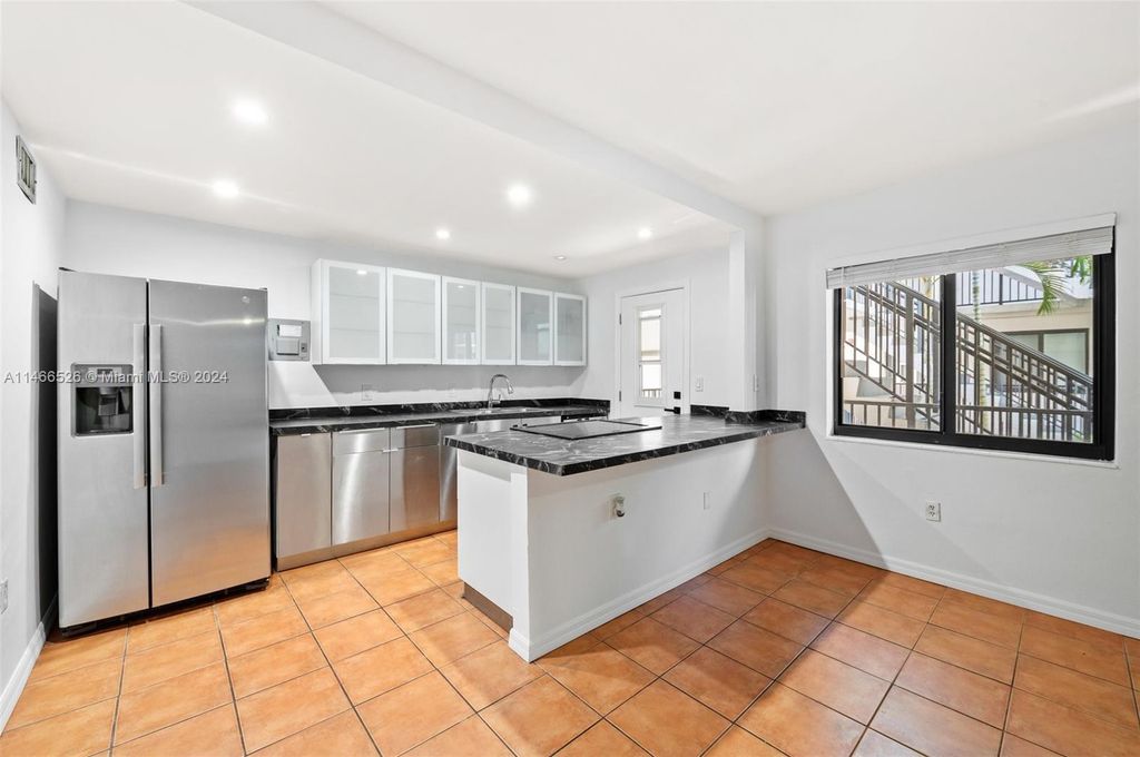 Property photo 3 of 21 <Alttext/>