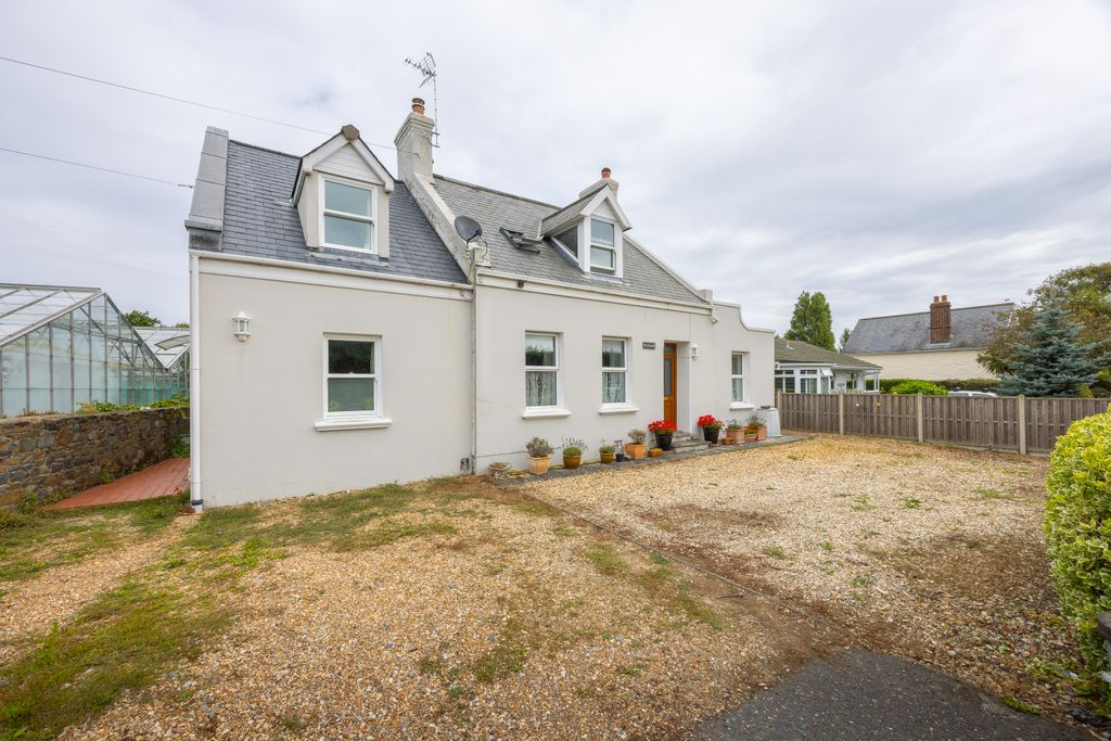 Property photo 1 of 20