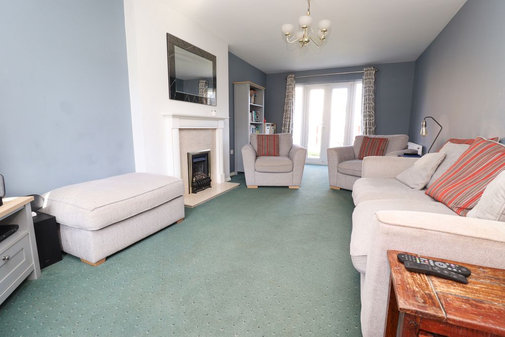 Property photo 3 of 17 Img_9092